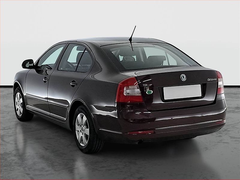 Škoda Octavia (2012) Elegance 1.6 TDI, Tempomat - fotka 4 z 14