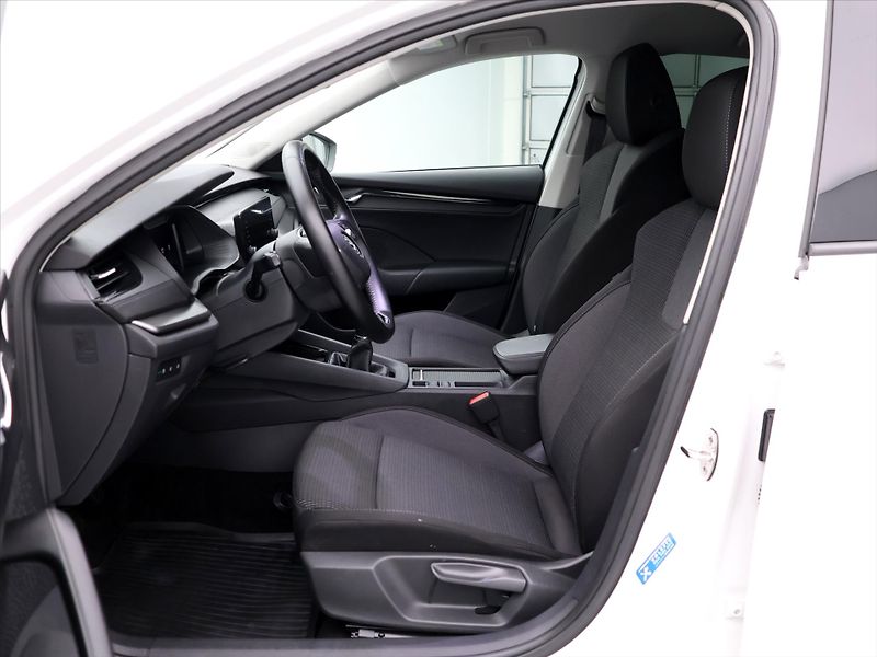 Škoda Octavia 1,0 TSI 81kW CZ 1.Maj. DPH - fotka 11 z 32