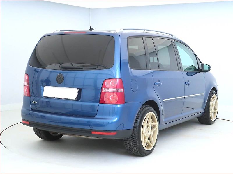 Volkswagen Touran (2009) 2.0 TDI, Serv.kniha, po STK - fotka 5 z 13