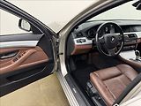BMW Řada 5 3,0 30d 4X4 DPH LED KŮŽE TAŽNÉ - náhled 27