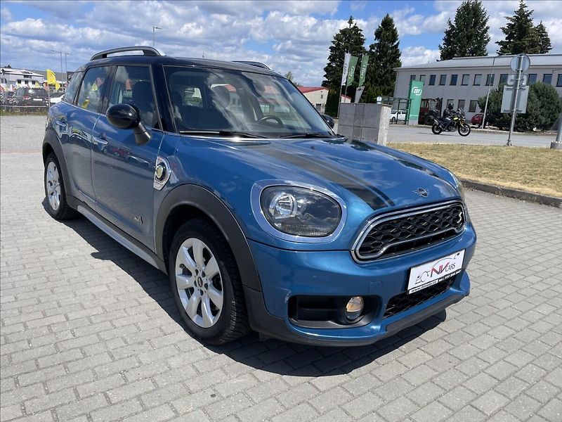 Mini Countryman 1,5 SE ALL4 AUT. PLUG-IN 165kw - fotka 6 z 37