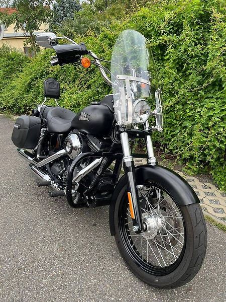 Harley-Davidson FXDB Dyna Street Bob (2017) - fotka 10 z 17