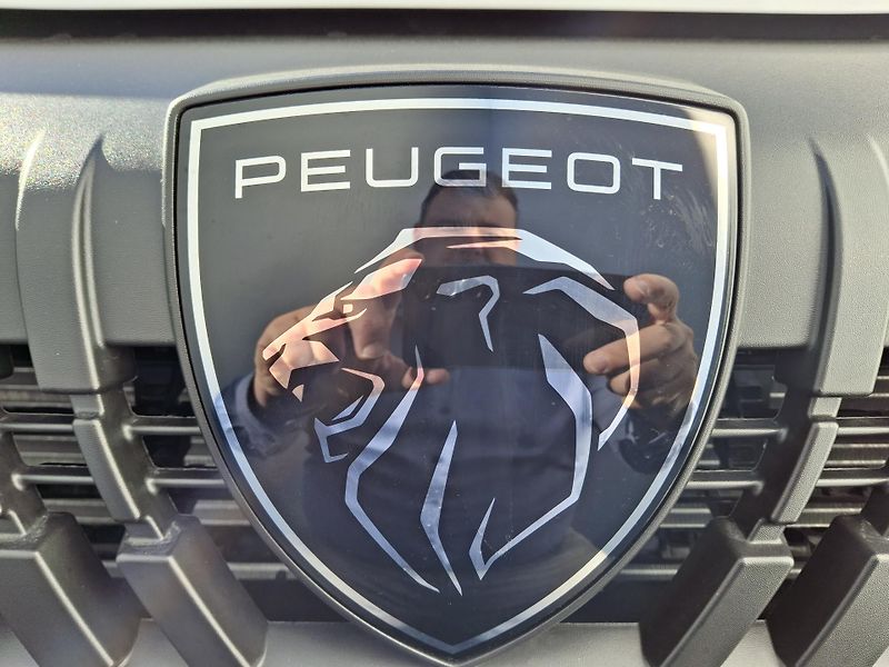 Peugeot Boxer (2026) Furgon 3300 L2H2 BlueHDi 120k  - fotka 26 z 29