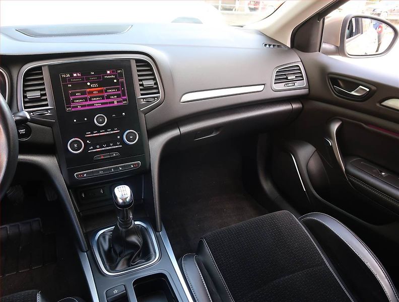 Renault Mégane (2016) 1.2 TCe, Serv.kniha - fotka 8 z 22