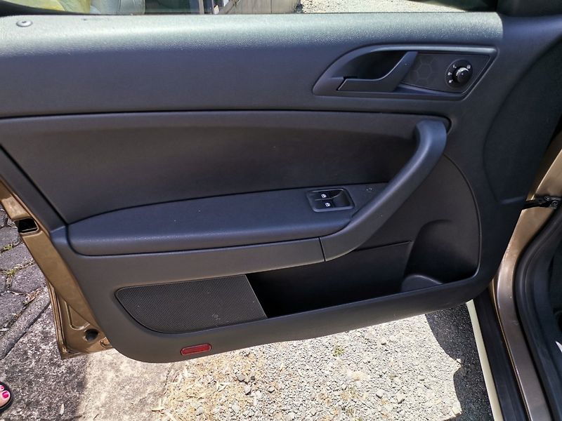Škoda Yeti (2011) 1.4TSi 90kw ACTIVE PDC - fotka 9 z 27