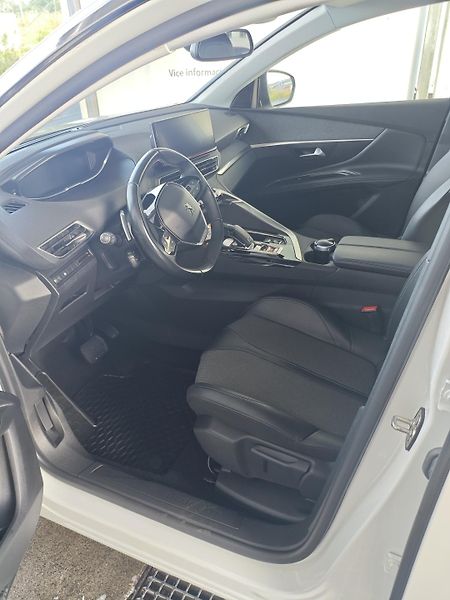 Peugeot 3008 Allure Pack 1.2,8AT, ZÁRUKA  - fotka 8 z 15