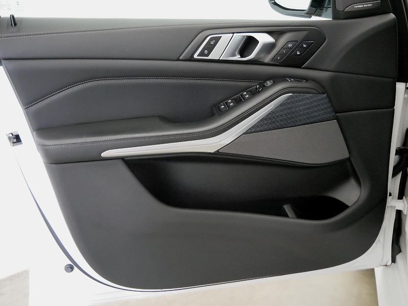 BMW X5 - fotka 12 z 30