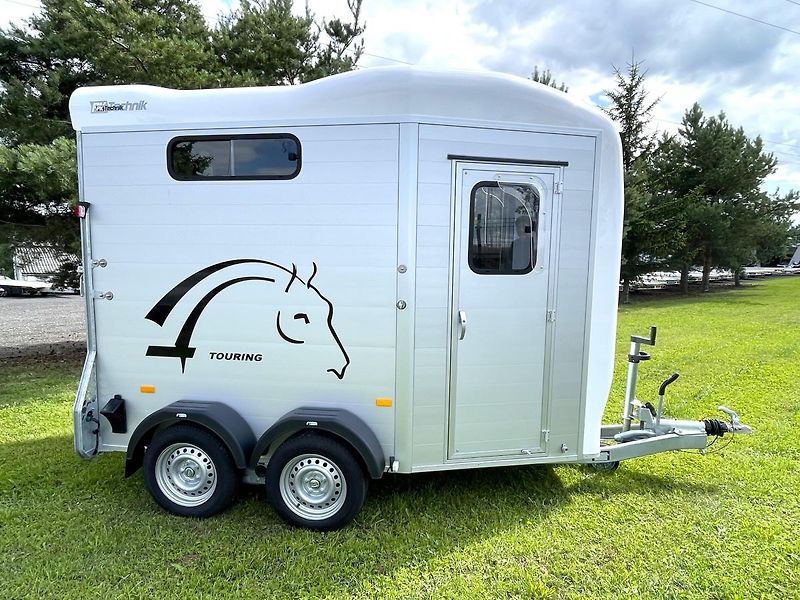 Cheval Liberté (2026) Touring Country, BÍLÝ - fotka 6 z 33