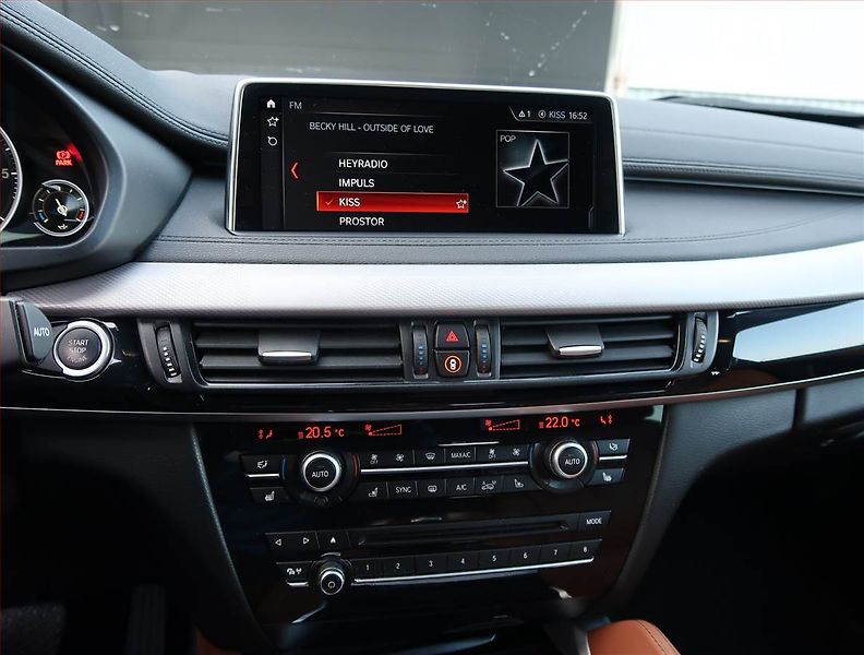 BMW X6 (2018) M Paket xDrive30d - fotka 12 z 23