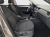 Škoda Octavia (2016) 1.6 TDI, Navi, Tempomat - náhled 9