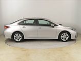 Toyota Corolla (2023) Comfort 1.5 VVT-i, ČR,1.maj - náhled 6