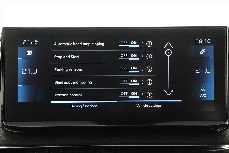 Peugeot 5008 (2022) PureTech 130 - fotka 14 z 21