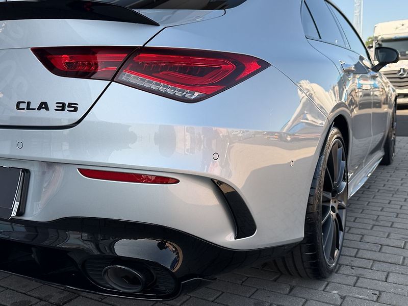 Mercedes-Benz CLA 35 AMG 4MATIC Premium - fotka 12 z 40