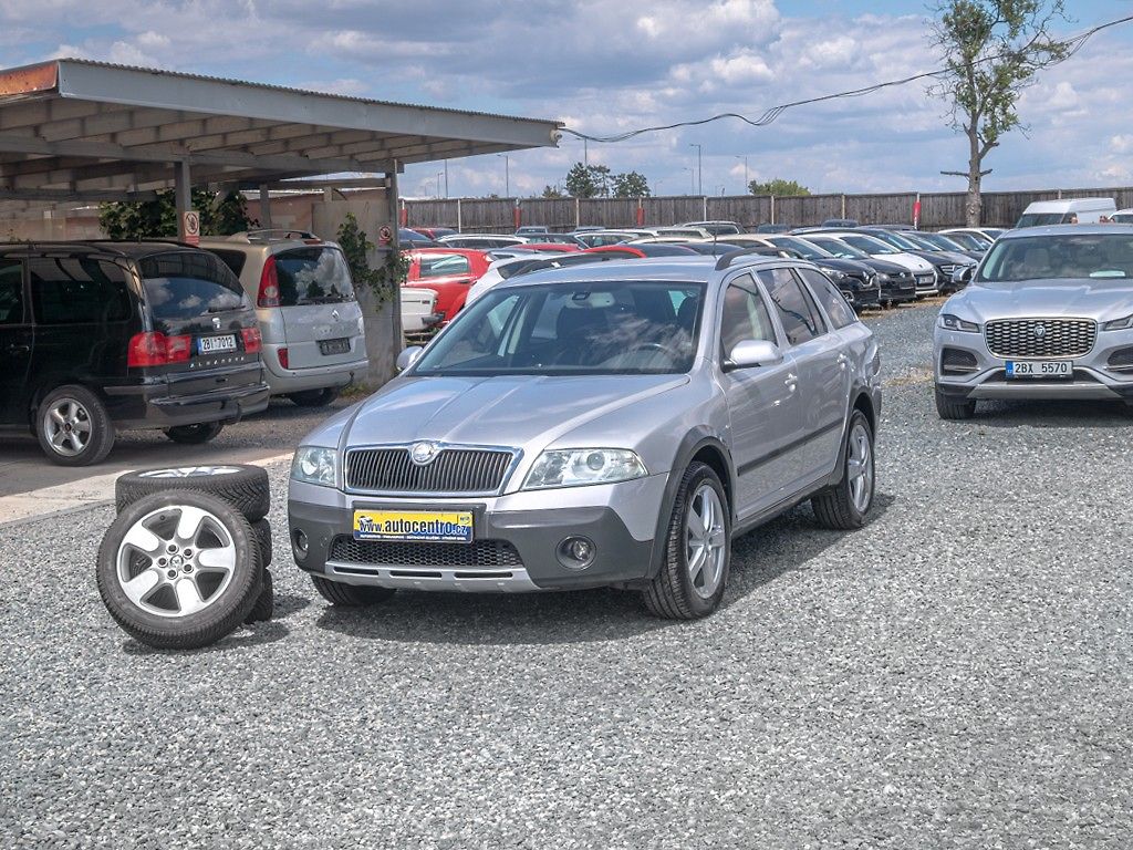 Škoda Octavia ČR 2.0TDI 103KW 2x KOLA– SCOUT