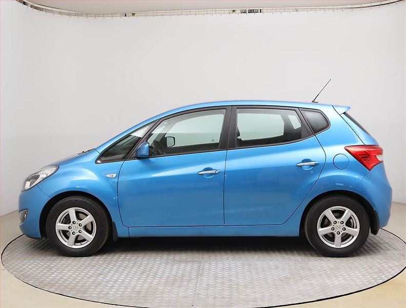 Hyundai ix20 (2017) 1.6 CVVT, ČR,1.maj - fotka 3 z 18