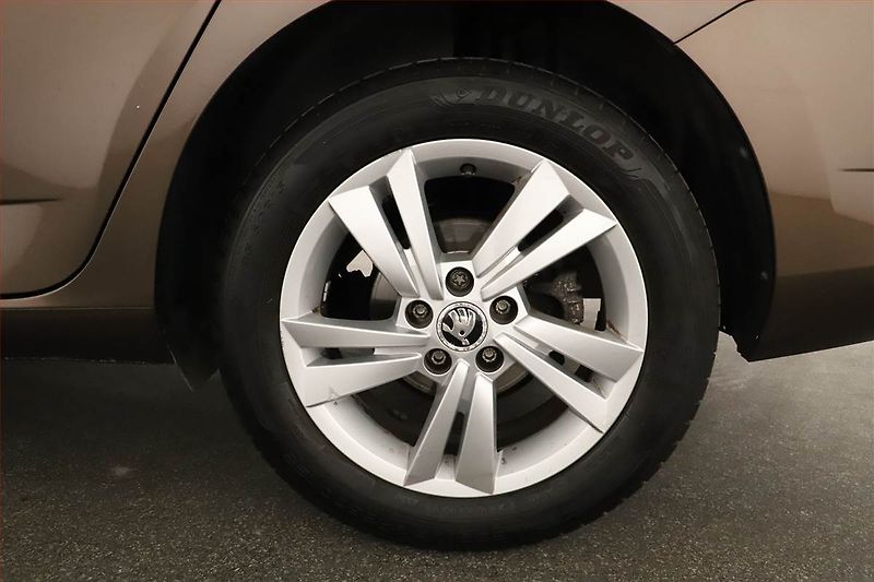 Škoda Fabia (2021) Style 1.0 TSI, Automat - fotka 12 z 15