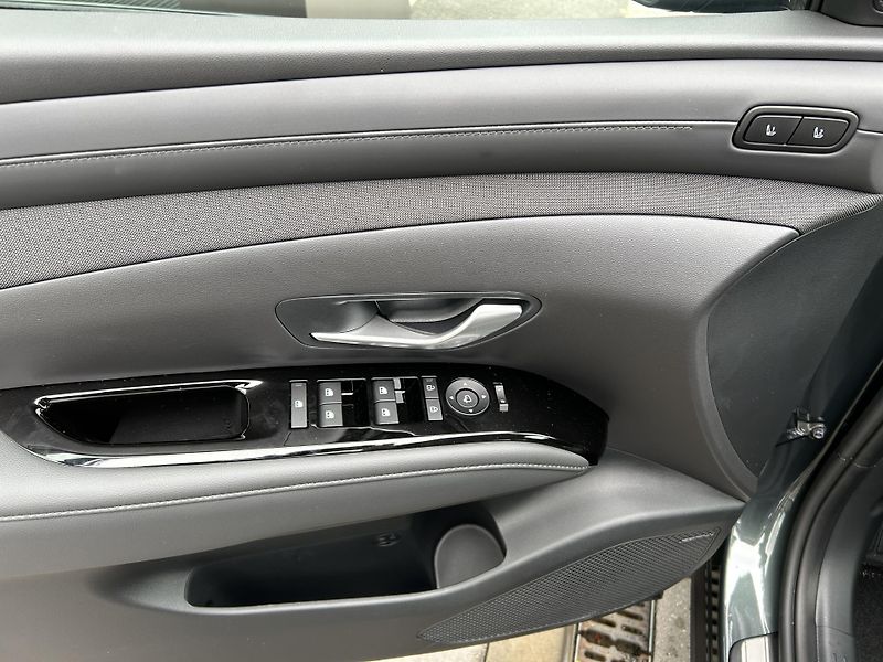 Hyundai Tucson 25 1,6 T-GDI MT PREMIUM LUXURY - fotka 19 z 39
