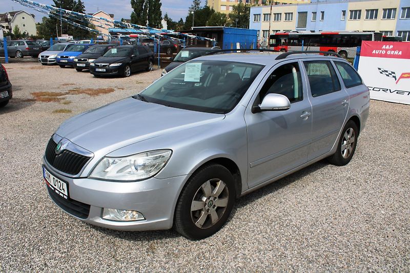 Škoda Octavia (2013) REZERVACE - fotka 3 z 16