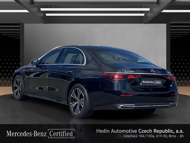 Mercedes-Benz Třídy E E 220 d 4M Avantgarde - fotka 3 z 26