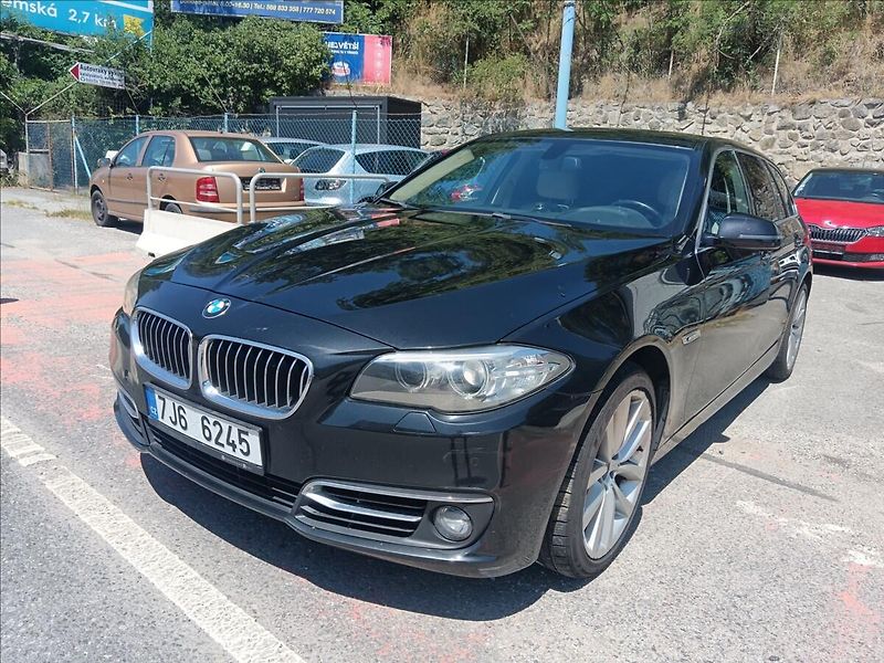 BMW Řada 5 2,0 525D Xdrive - fotka 3 z 24