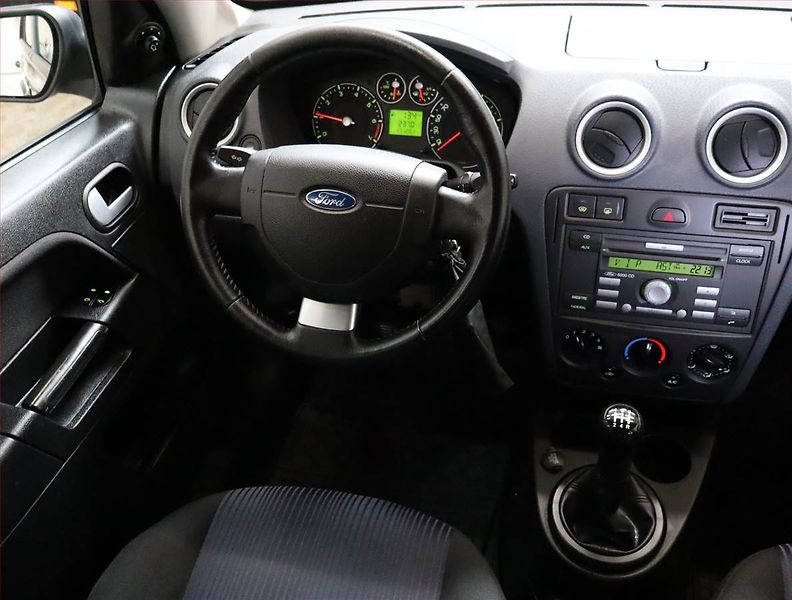 Ford Fusion (2008) 1.4, po STK, Tažné - fotka 7 z 17