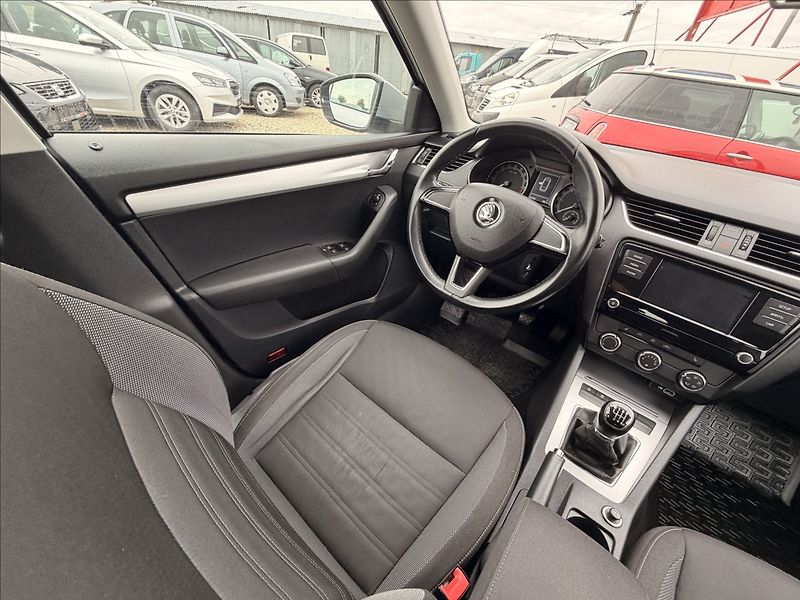 Škoda Octavia 2,0 TDI 110kW 6KVALT - fotka 26 z 32