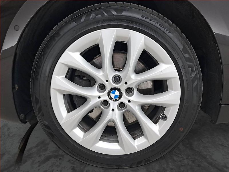 BMW Řada 2 (2015) 218d Gran Tourer, Automat - fotka 15 z 20