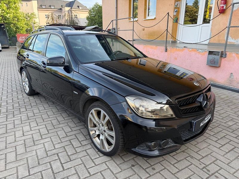 Mercedes-Benz Třídy C 2.2 CDI - AMG Paket - Facelift - fotka 3 z 14