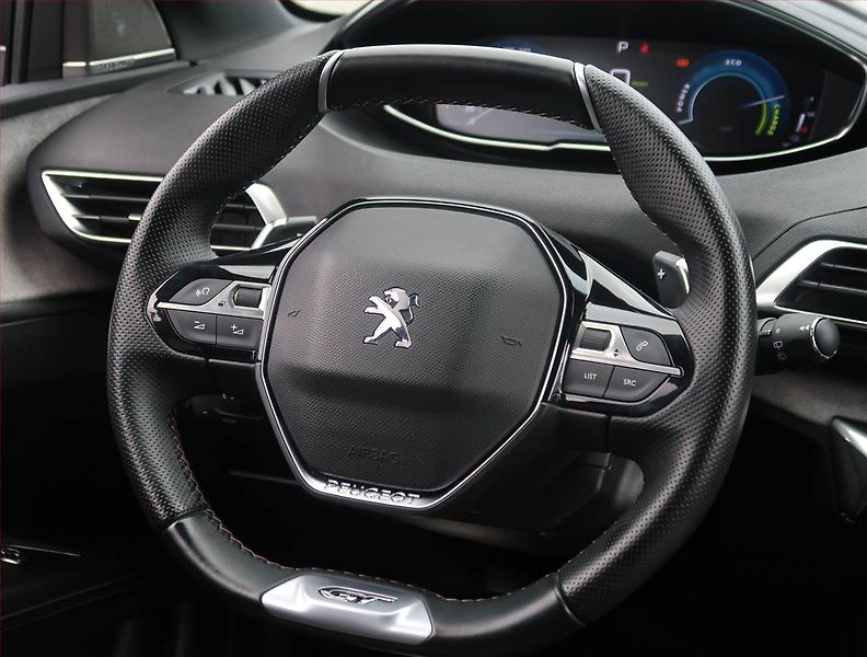 Peugeot 3008 (2021) GT Pack e-Hybrid 300 - fotka 17 z 23