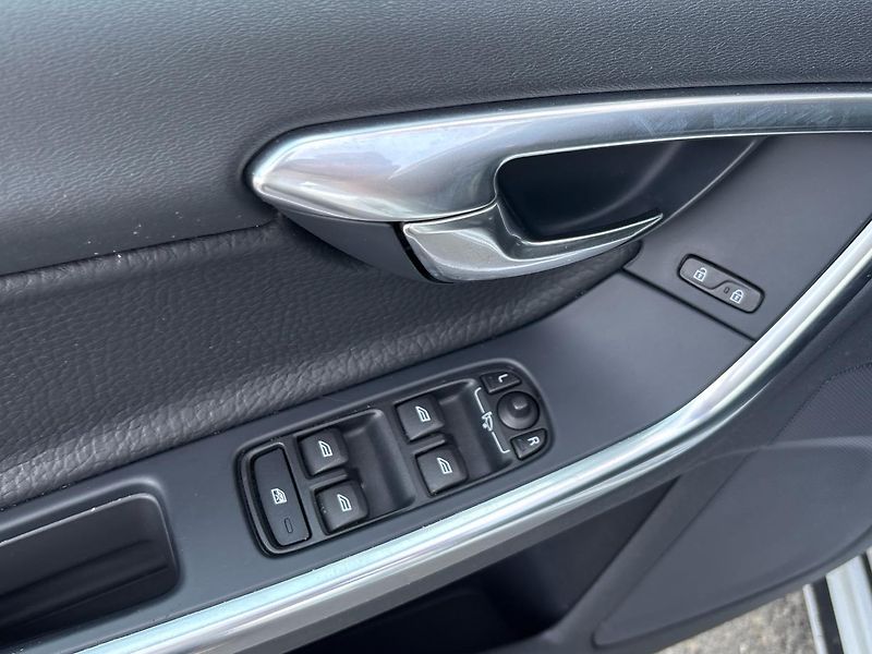 Volvo S60 Sedan - fotka 21 z 28