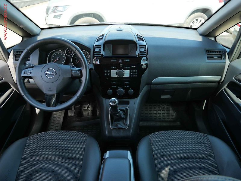Opel Zafira (2010) 1.8 i 7míst, AC, TZ - fotka 8 z 19
