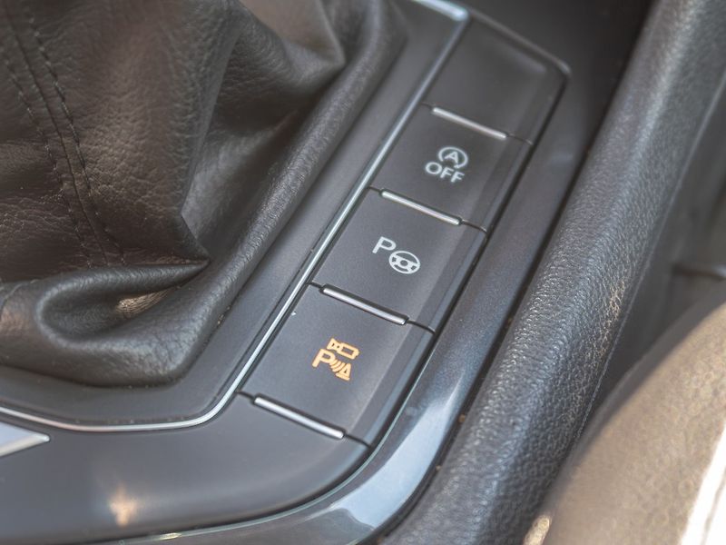 Volkswagen Tiguan (2019) 12/19 ČR 2.0BI-TDI 176KW HIGHL - fotka 26 z 59