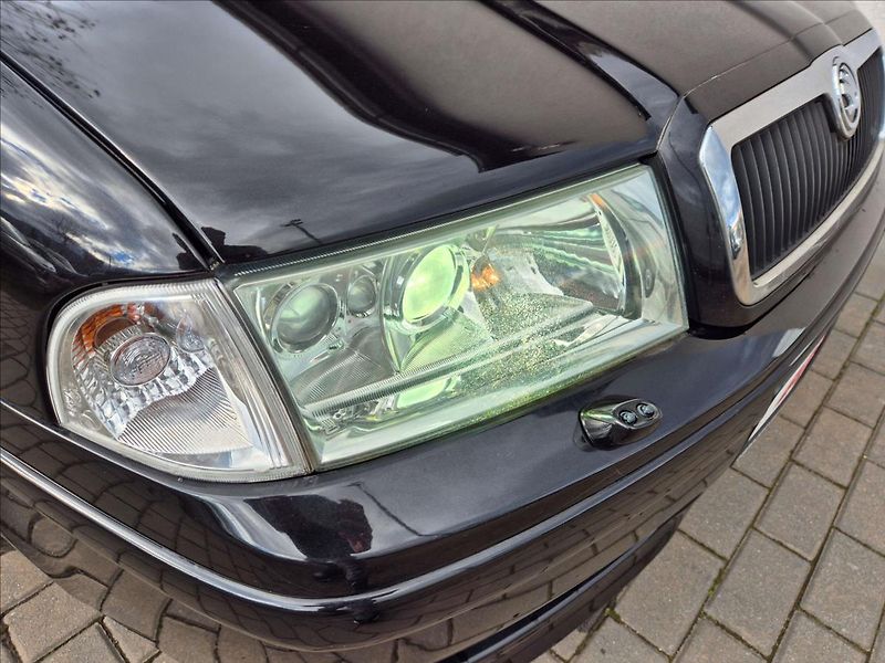 Škoda Octavia 1,8 Turbo RS 163T/Km !! - fotka 23 z 26