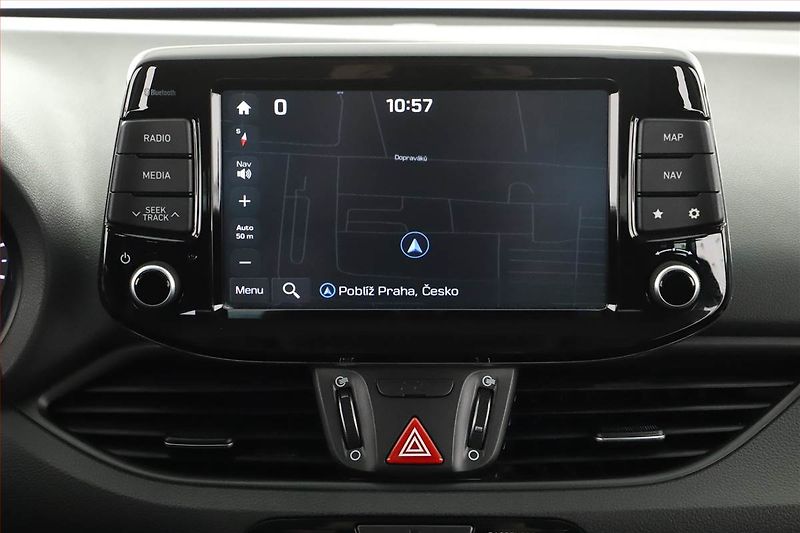 Hyundai i30 (2018) 1.6 CRDi, Navi, Tempomat - fotka 10 z 14