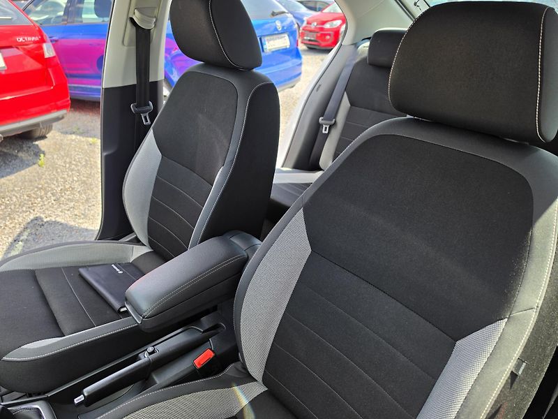 Škoda Rapid 1.0 TSI Park Senzor  - fotka 15 z 21
