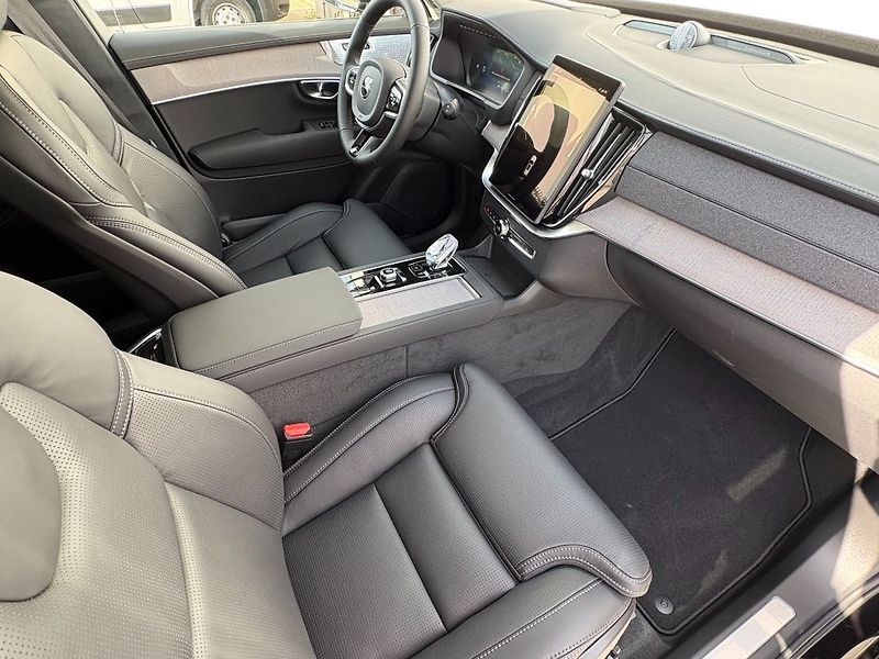 Volvo XC90 Ultra Bright T8 AWD 299kW - fotka 16 z 28