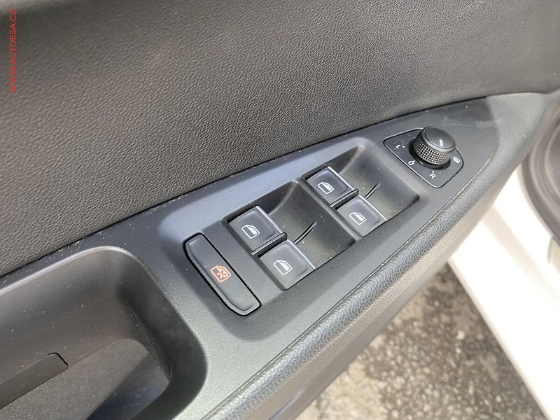 Seat Leon (2014) 1.4 TSi, FR, LED - fotka 13 z 18