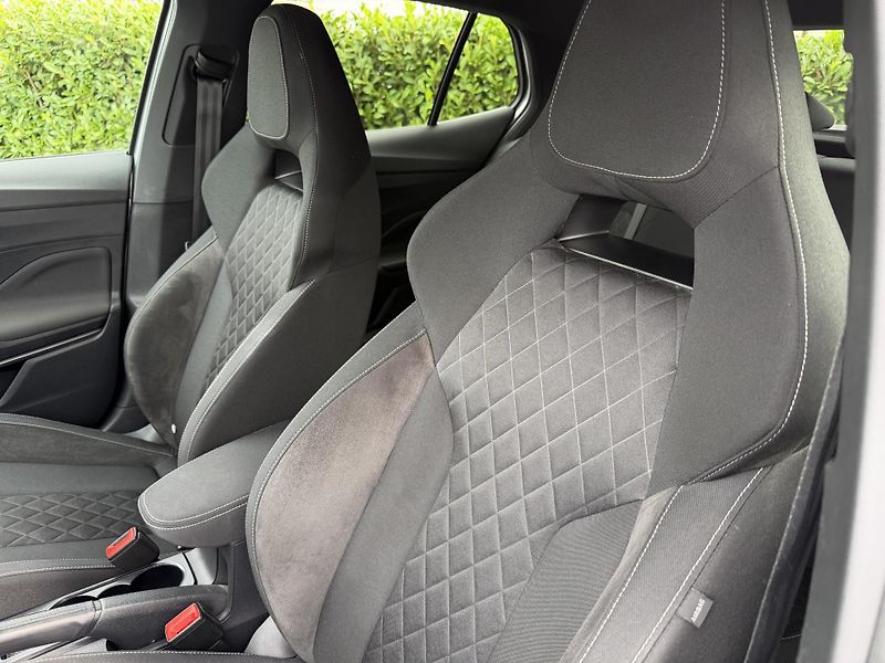 Škoda Fabia (2022) 1.5 tsi 110 kW/DSG/DPH - fotka 17 z 24