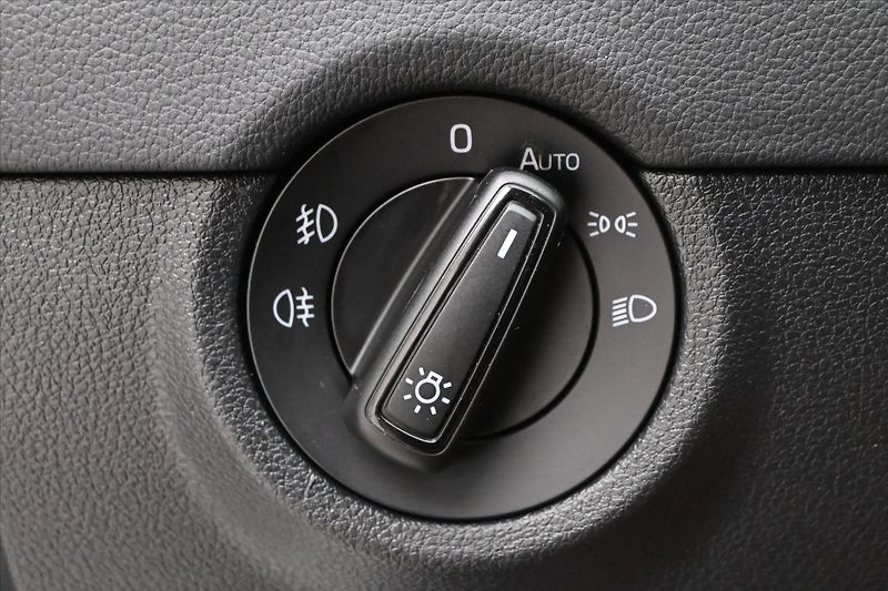 Škoda Octavia 1,6 TDI 85kW Ambition Záruka a - fotka 25 z 29