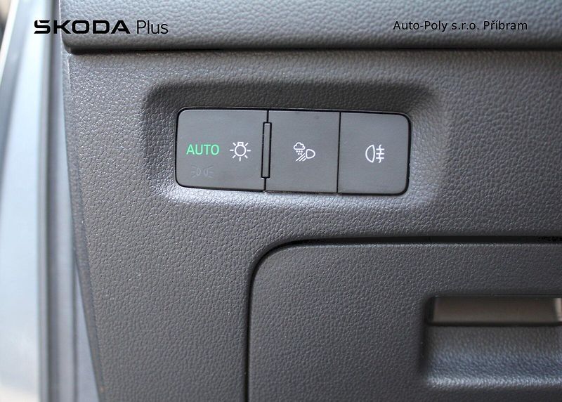 Škoda Octavia (2024) Top Selection 1.5TSI / 110kW 7 - fotka 12 z 23