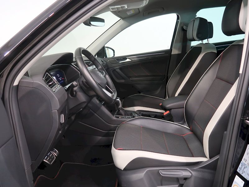 Volkswagen Tiguan (2022) EDICE URBAN 2.0TDI 110KW 4x4 D - fotka 12 z 35