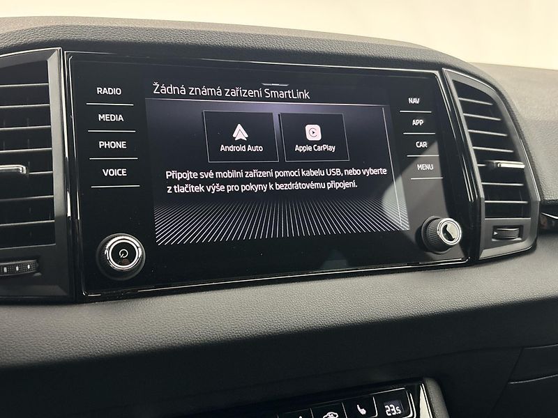 Škoda Karoq Sportline DSG - fotka 25 z 29