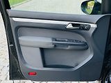 Volkswagen Touran 2.0TD MAN 7MÍST SERVISKA TAŽNÉ - náhled 33