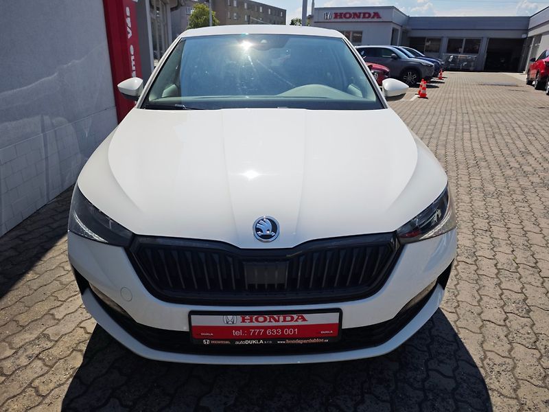 Škoda Scala (2020) 1.0 TSi Drive 125 Years - fotka 38 z 40