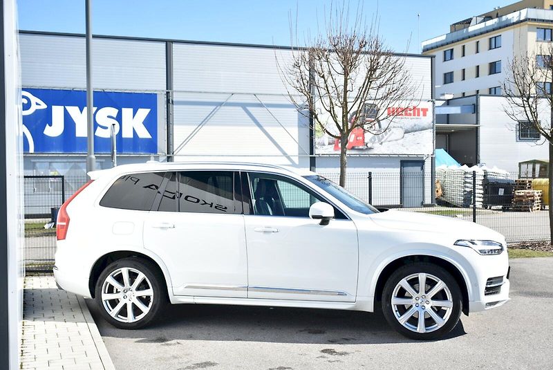 Volvo XC90 (2016) D5 - fotka 10 z 32
