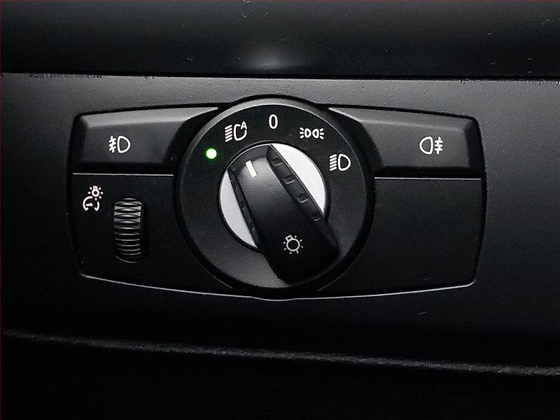 BMW X5 (2013) xDrive30d, 4X4, Automat - fotka 19 z 22