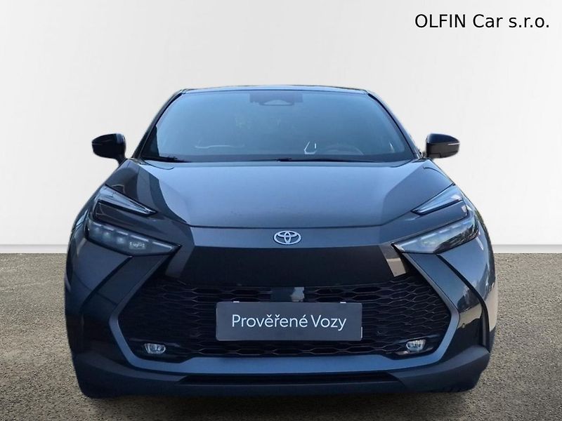 Toyota C-HR (2025) 2.0 HEV AWD Executive - fotka 4 z 29
