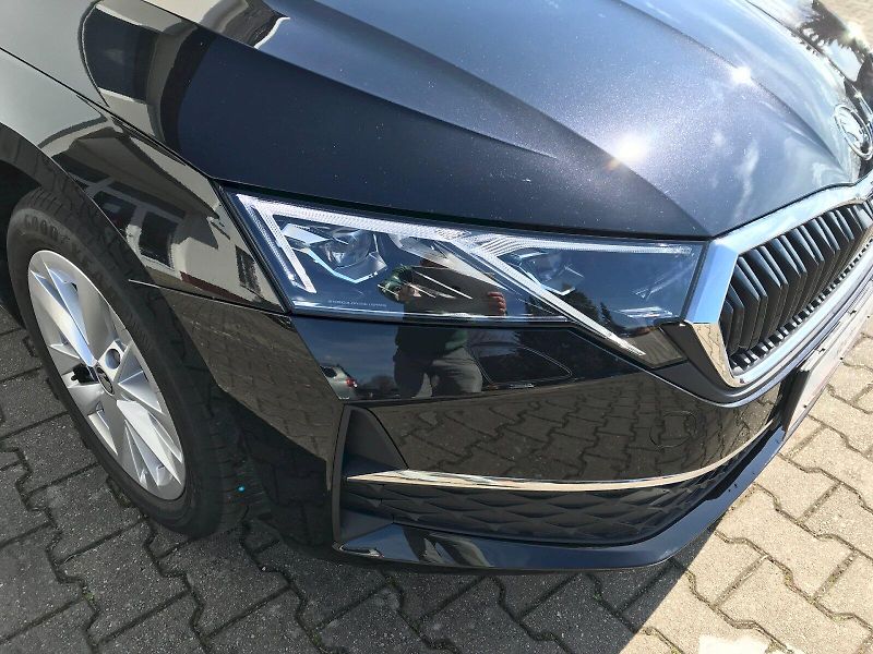 Škoda Octavia (2025) TOP SELECTION 1,5 TSI MATRIX - fotka 19 z 22