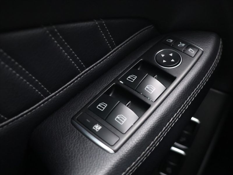 Mercedes-Benz GLS 3,0 190 kW 350 d 4MATIC - fotka 18 z 36