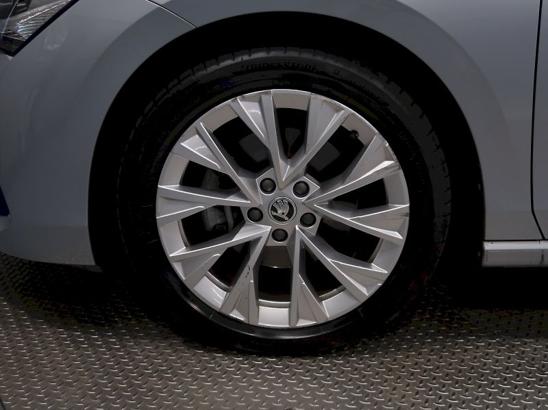 Škoda Superb (2024) SELECTION 2.0TDI 110KW DSG MAT - fotka 39 z 42